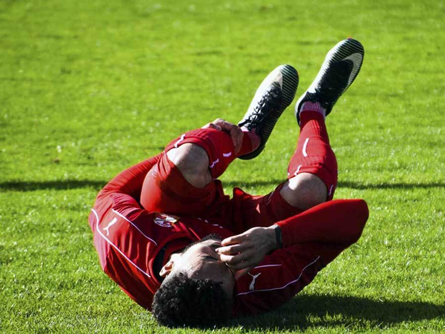 ACL Injury Bracing: Latest Research - Sports Medicine Review